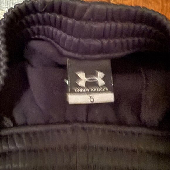 Bundle of four Boys Size 5/5T Pants (Old Navy, Under Armour) - Picture 4 of 5